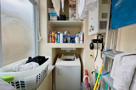 Apartamento à venda com 77m², 2 quartos e sem vaga Apartamento à venda com 77m², 2 quartos e sem vagaÁrea de Serviço