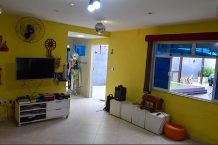 Casa de condomínio à venda com 70m², 1 quarto e 1 vagaSala