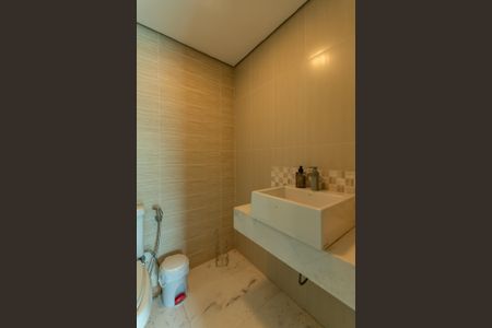 Casa à venda com 490m², 5 quartos e 8 vagasÁrea Gourmet - Banheiro