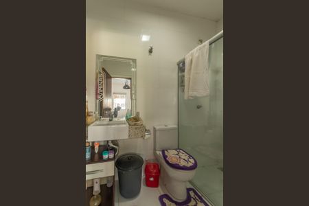 Casa à venda com 490m², 5 quartos e 8 vagasBanheiro Social - Casa 2