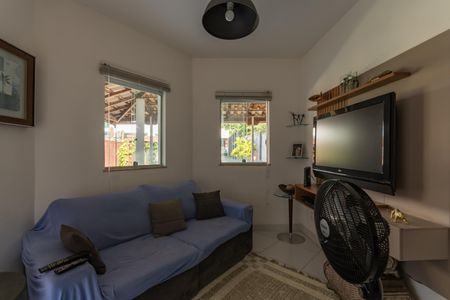 Casa à venda com 490m², 5 quartos e 8 vagasSala - Casa 2