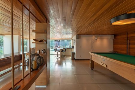 Casa à venda com 490m², 5 quartos e 8 vagasÁrea Comum - Sala de Jogos