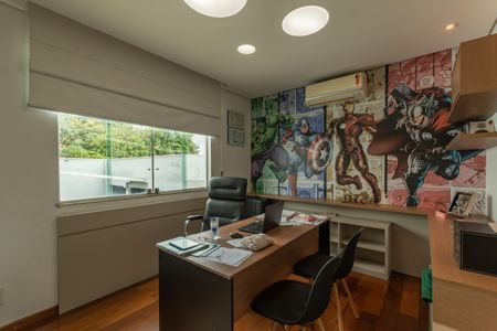 Casa à venda com 490m², 5 quartos e 8 vagasQuarto 1