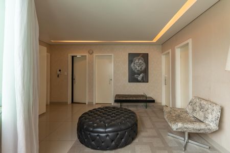 Casa à venda com 490m², 5 quartos e 8 vagasSala 3