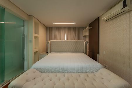 Casa à venda com 490m², 5 quartos e 8 vagasSuíte 1