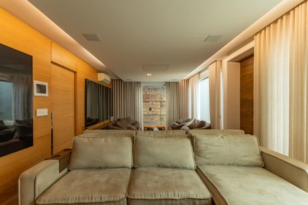 Casa à venda com 490m², 5 quartos e 8 vagasSala 1