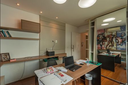 Casa à venda com 490m², 5 quartos e 8 vagasQuarto 1