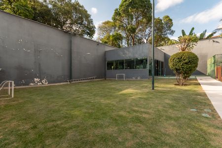 Casa à venda com 490m², 5 quartos e 8 vagasQuintal