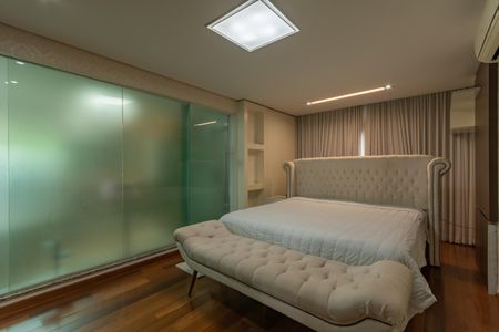 Casa à venda com 490m², 5 quartos e 8 vagasSuíte 1