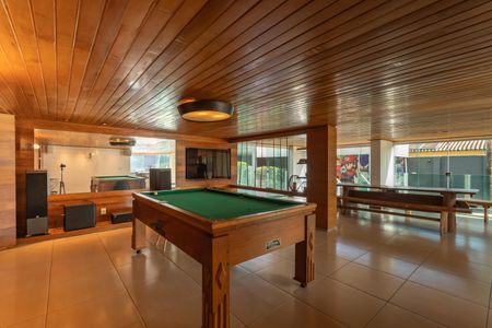 Casa à venda com 490m², 5 quartos e 8 vagasÁrea Comum - Sala de Jogos