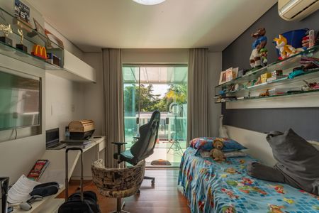 Casa à venda com 490m², 5 quartos e 8 vagasQuarto 3