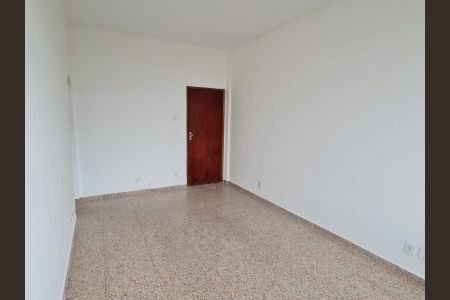 Apartamento à venda com 77m², 2 quartos e 1 vagaSala