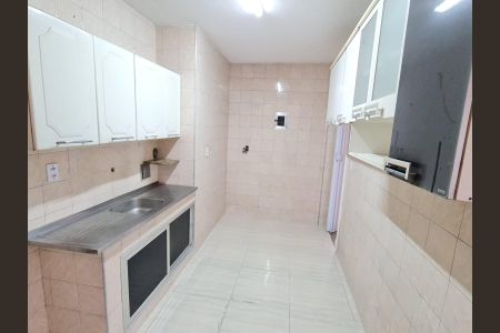 Apartamento à venda com 77m², 2 quartos e 1 vagaCozinha