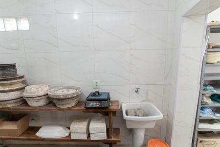 Casa à venda com 220m², 4 quartos e sem vagaTérreo - Área de Serviço 