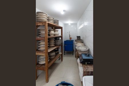 Casa à venda com 220m², 4 quartos e sem vagaTérreo - Área de Serviço 