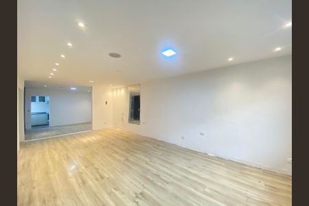 Casa para alugar com 134m², 4 quartos e 2 vagasSala