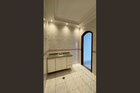 Casa para alugar com 134m², 4 quartos e 2 vagasBanheiro suite