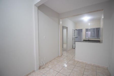 Casa para alugar com 55m², 2 quartos e sem vaga Casa para alugar com 55m², 2 quartos e sem vagaSala