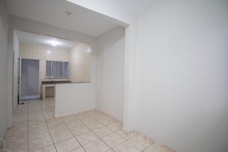 Casa para alugar com 55m², 2 quartos e sem vaga Casa para alugar com 55m², 2 quartos e sem vagaSala