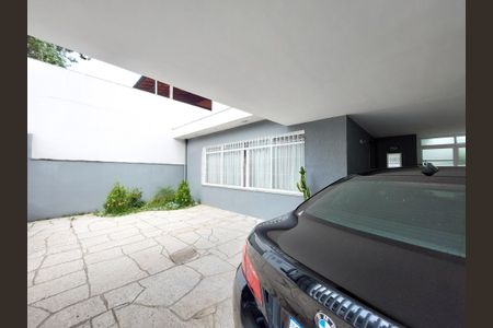 Casa à venda com 180m², 3 quartos e 3 vagas Casa à venda com 180m², 3 quartos e 3 vagasGaragem