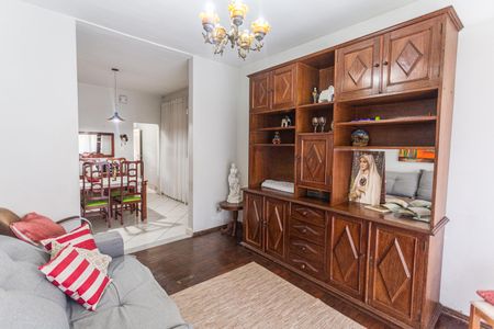 Casa à venda com 600m², 7 quartos e 2 vagasSala