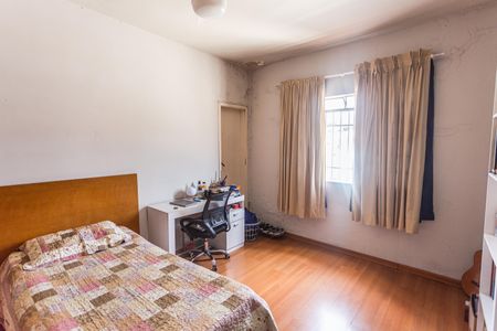 Casa à venda com 600m², 7 quartos e 2 vagasQuarto 1 da Casa de Cima