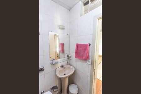 Casa à venda com 600m², 7 quartos e 2 vagasBanheiro Social da Casa de Cima