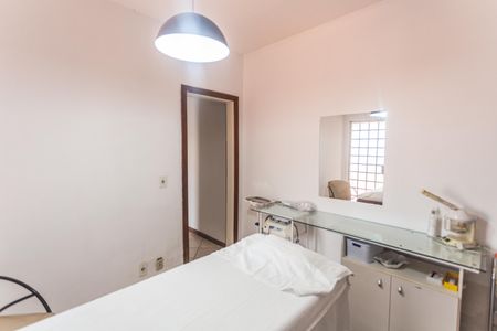 Casa à venda com 600m², 7 quartos e 2 vagasSala da Casa de Fundos