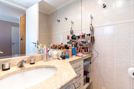 Apartamento à venda com 96m², 3 quartos e 2 vagasBanheiro da Suíte