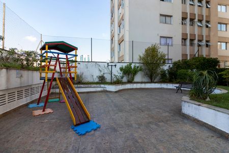 Apartamento à venda com 96m², 3 quartos e 2 vagasÁrea comum - Playground