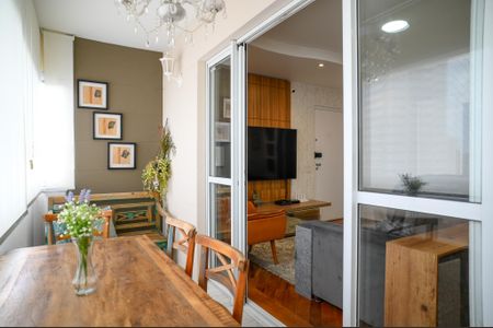 Apartamento à venda com 93m², 3 quartos e 2 vagasVaranda