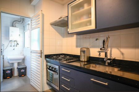 Apartamento à venda com 93m², 3 quartos e 2 vagasCozinha