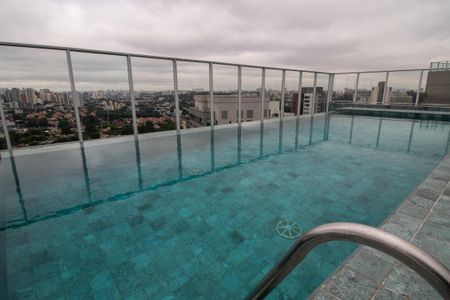 Apartamento para alugar com 30m², 1 quarto e 1 vaga Apartamento para alugar com 30m², 1 quarto e 1 vagaÁrea comum - Piscina