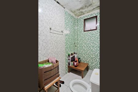 Casa à venda com 100m², 6 quartos e 2 vagasBanheiro da Suíte