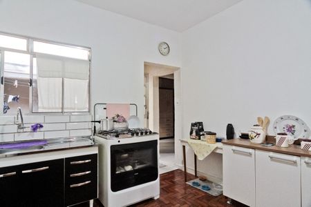 Casa à venda com 100m², 6 quartos e 2 vagasCozinha