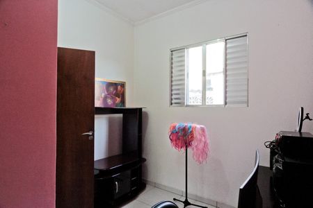 Casa à venda com 100m², 6 quartos e 2 vagasQuarto 2