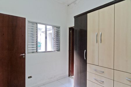 Casa à venda com 100m², 6 quartos e 2 vagasSuíte