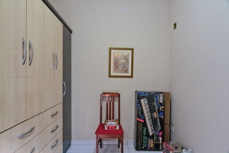 Casa à venda com 100m², 6 quartos e 2 vagasSuíte