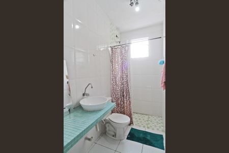 Casa à venda com 100m², 6 quartos e 2 vagasCasa 2 - banheiro da suíte 2