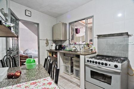 Casa à venda com 100m², 6 quartos e 2 vagasCasa 2 - cozinha