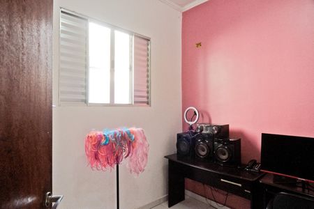 Casa à venda com 100m², 6 quartos e 2 vagasQuarto 2