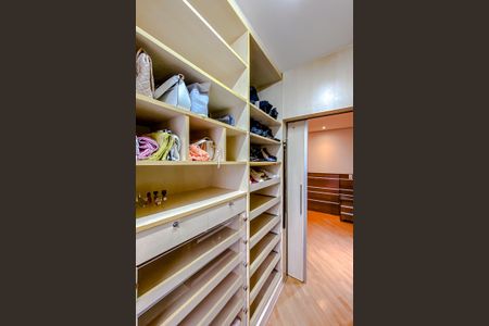 Apartamento para alugar com 170m², 4 quartos e 3 vagasCloset da Suíte 2