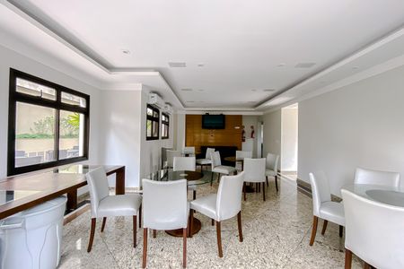 Apartamento para alugar com 170m², 4 quartos e 3 vagasÁrea comum - Salão de festas