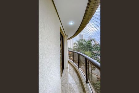 Apartamento para alugar com 170m², 4 quartos e 3 vagasVaranda da Suíte 2