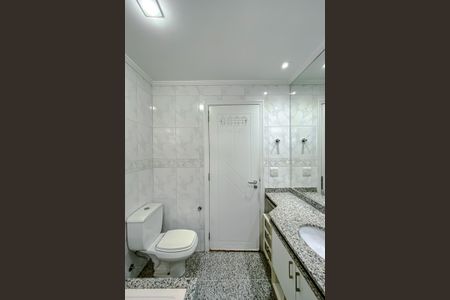 Apartamento para alugar com 170m², 4 quartos e 3 vagasBanheiro da Suíte 2