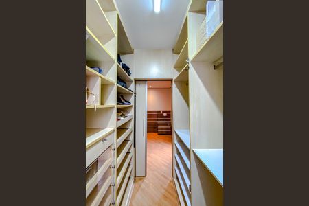 Apartamento para alugar com 170m², 4 quartos e 3 vagasCloset da Suíte 2