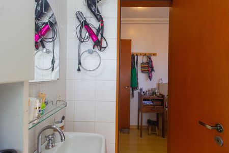 Apartamento à venda com 94m², 3 quartos e 2 vagas Apartamento à venda com 94m², 3 quartos e 2 vagasBanheiro da Suíte
