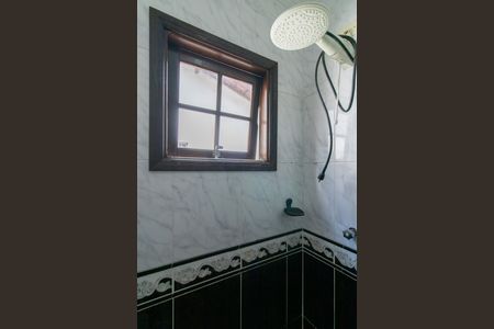 Casa à venda com 181m², 3 quartos e 2 vagasBanheiro