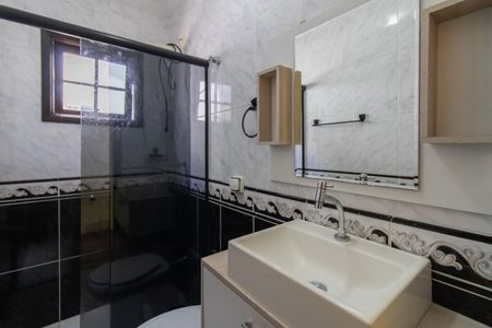 Casa à venda com 181m², 3 quartos e 2 vagasBanheiro