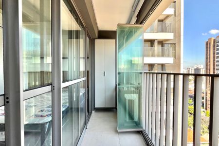 Studio à venda com 21m², 1 quarto e sem vaga Studio à venda com 21m², 1 quarto e sem vagaVaranda